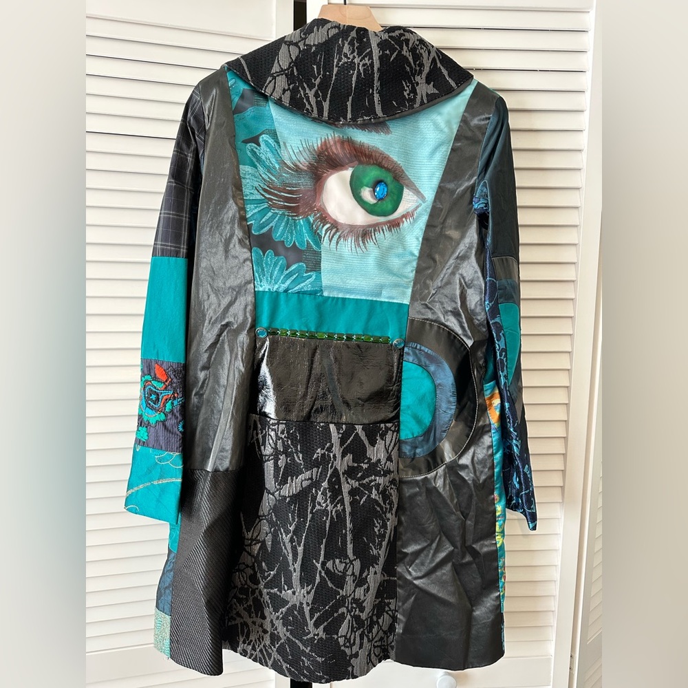 Desigual coat with eye on back size 46 M/L